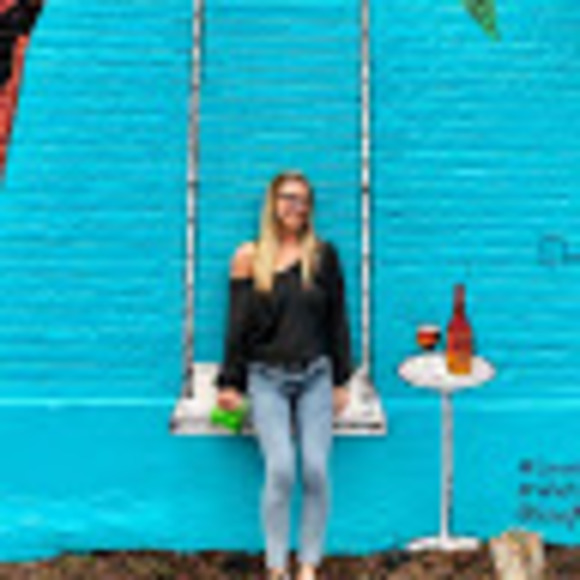 Meet your Posher, Shelby - Picture 1 of 1